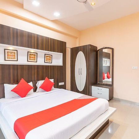 Oyo 42910 Hotel Rudra Palace Ratlam Exterior photo