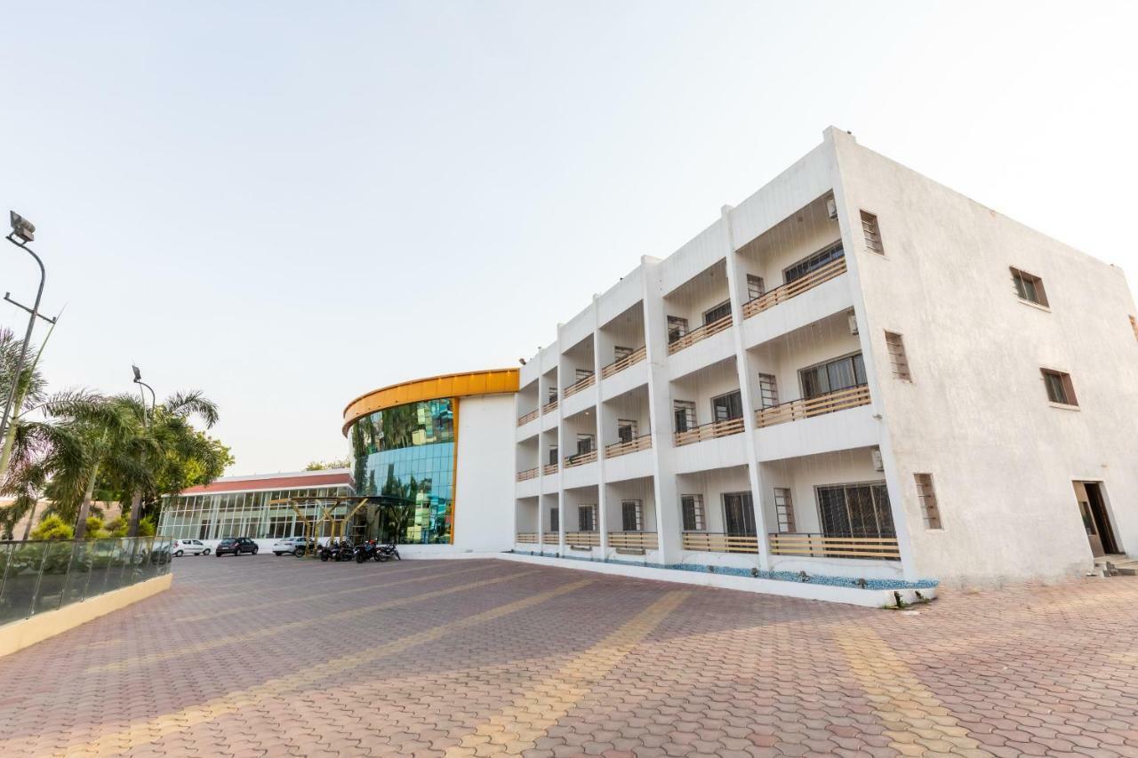 Oyo 42910 Hotel Rudra Palace Ratlam Exterior photo