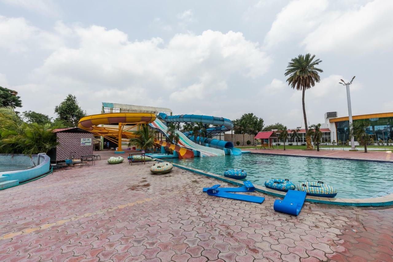 Oyo 42910 Hotel Rudra Palace Ratlam Exterior photo